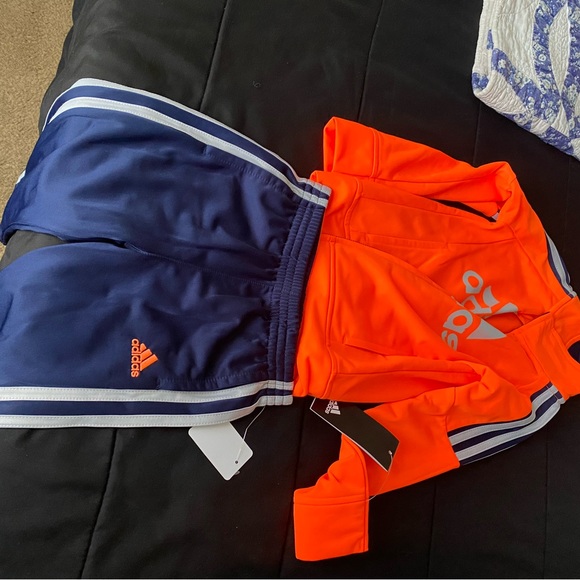 Kids Adidas track suit - Picture 2 of 5